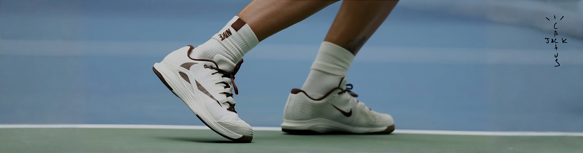 NIKE X TRAVIS
