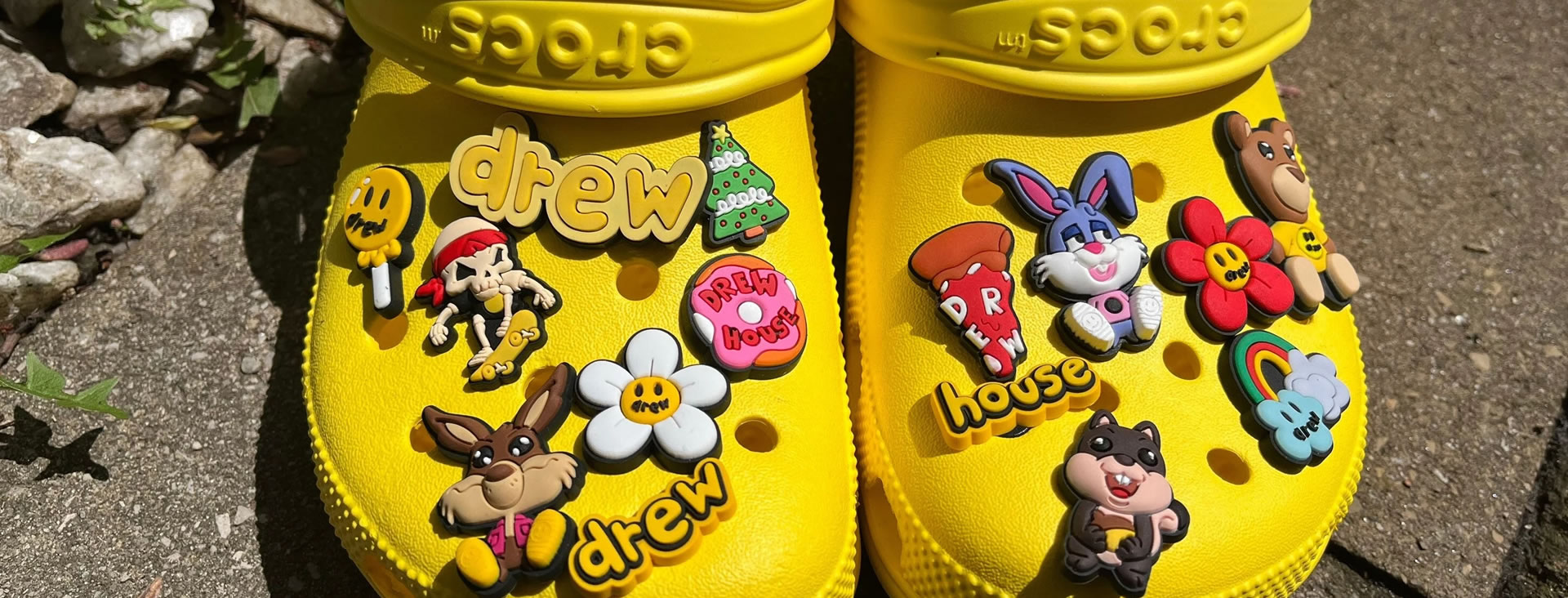 CROCK - PINGENTES BOTTONS PERSONALIZADOS