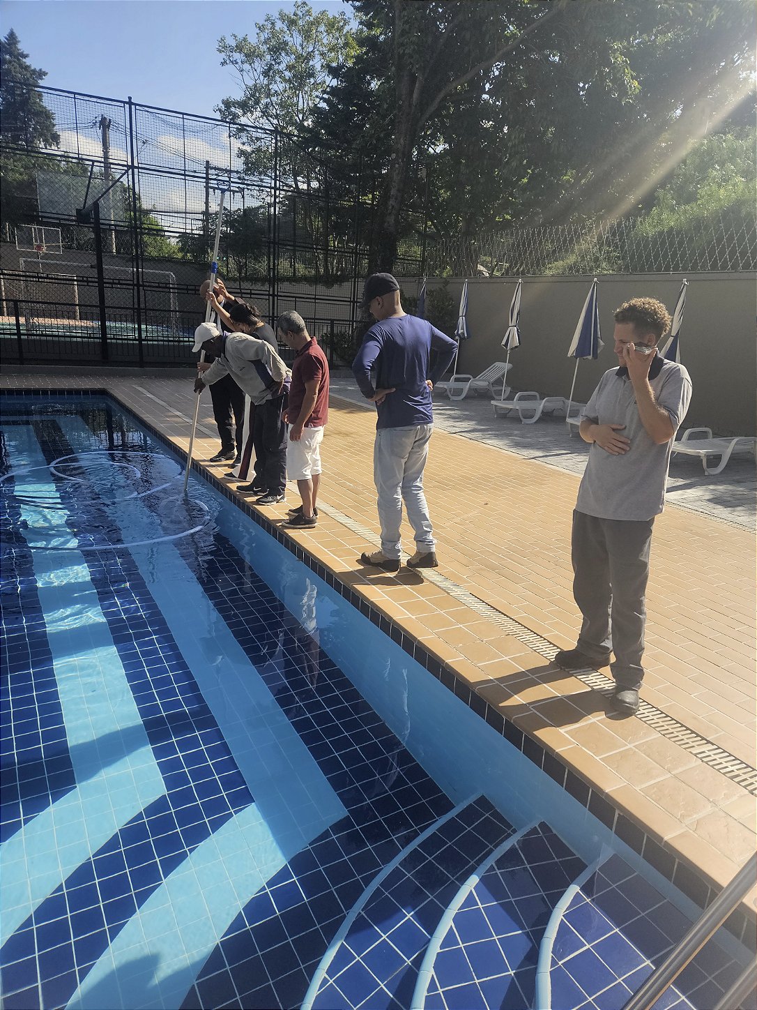 Treinamento prático na piscina