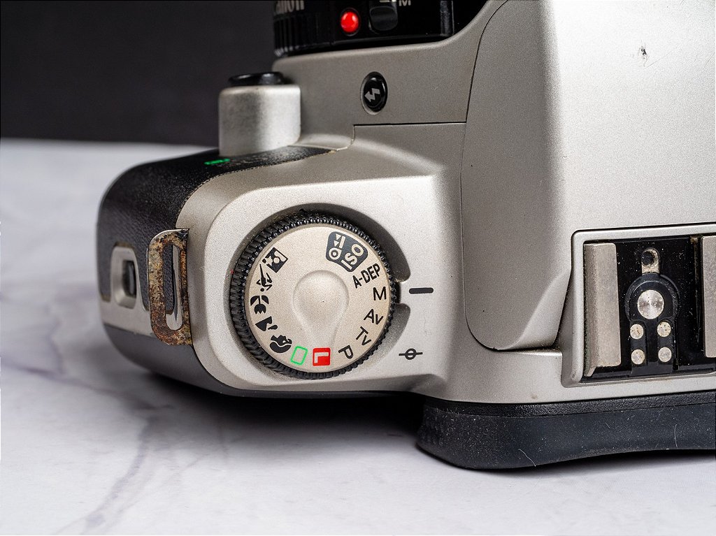 Câmera 35mm - Canon EOS 500N + Lente 35-80mm (8/10) + Alça Nova