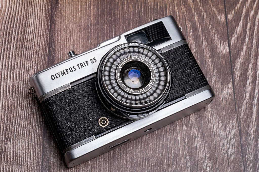 Câmera 35mm - Olympus Trip 35 (8.5/10) + Alça de Punho + Filme +