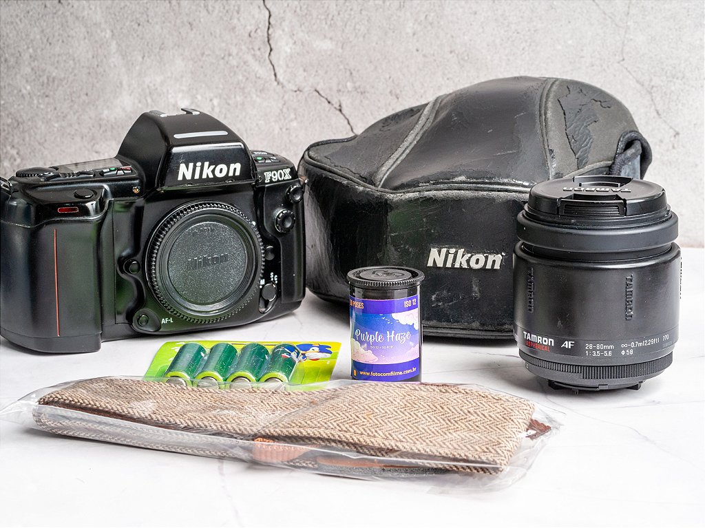 Câmera 35mm - Nikon F90x (8.5) + Lente Tamrom 28-80mm (9/10) +