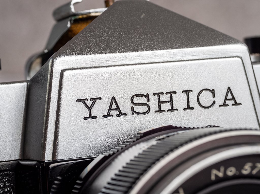 Câmera 35mm - Yashica J-7 (9.7/10) + Lente 50mm f/1.7 (9.7/10