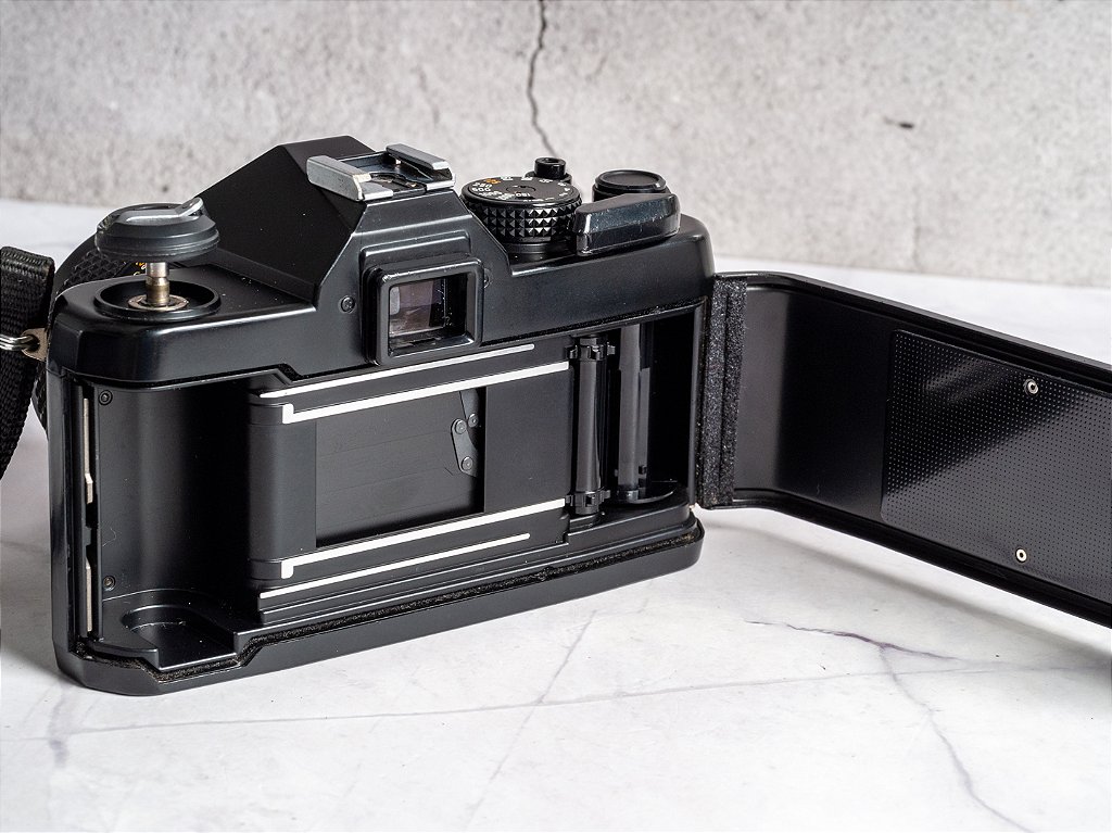 Câmera 35mm - Yashica FX-3 Super 2000 (9.7/10) + Lente 50mm f1.9 +