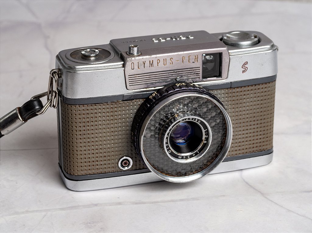 Câmera 35mm - Olympus Pen EE S (9/10) + Alça de Punho e Pescoço +