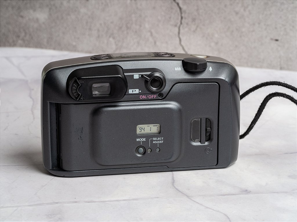 Câmera 35mm - Pentax Espio 140 (9/10) + Bateria - Foto com Filme