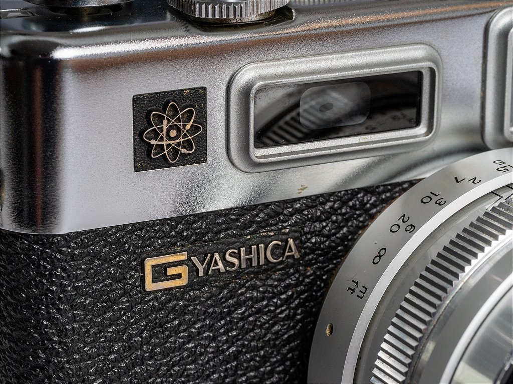 Câmera 35mm - Yashica Electro 35 GS (9.9/10) + Alça + Filme +