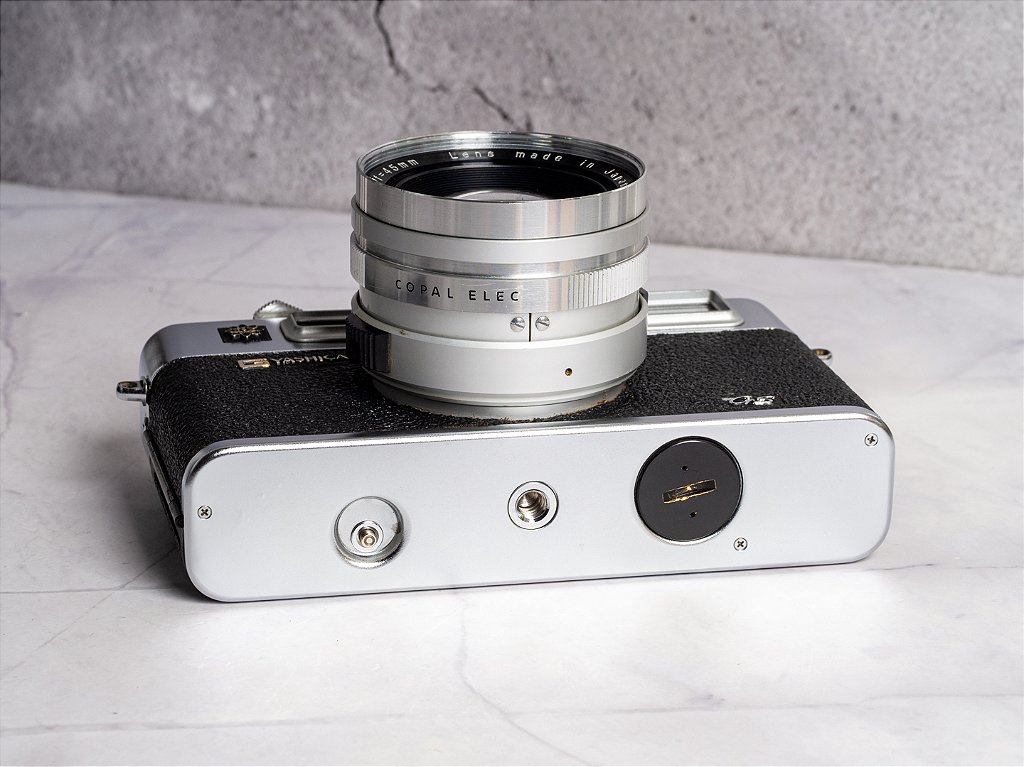 Câmera 35mm - Yashica Electro 35 GS (9.9/10) + Alça + Filme +