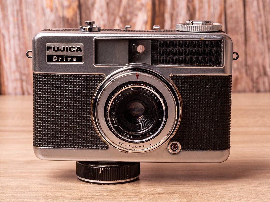 Câmera 35mm - Fujica Drive + Alça de Punho e Pescoço - Condição