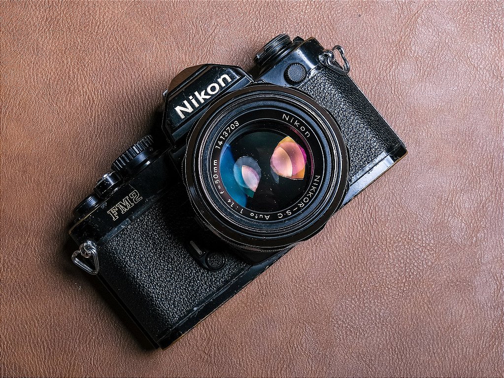Câmera 35mm - Nikon FM2 + Lente 50mm f/1.4 + 2 Filmes - Foto com Filme