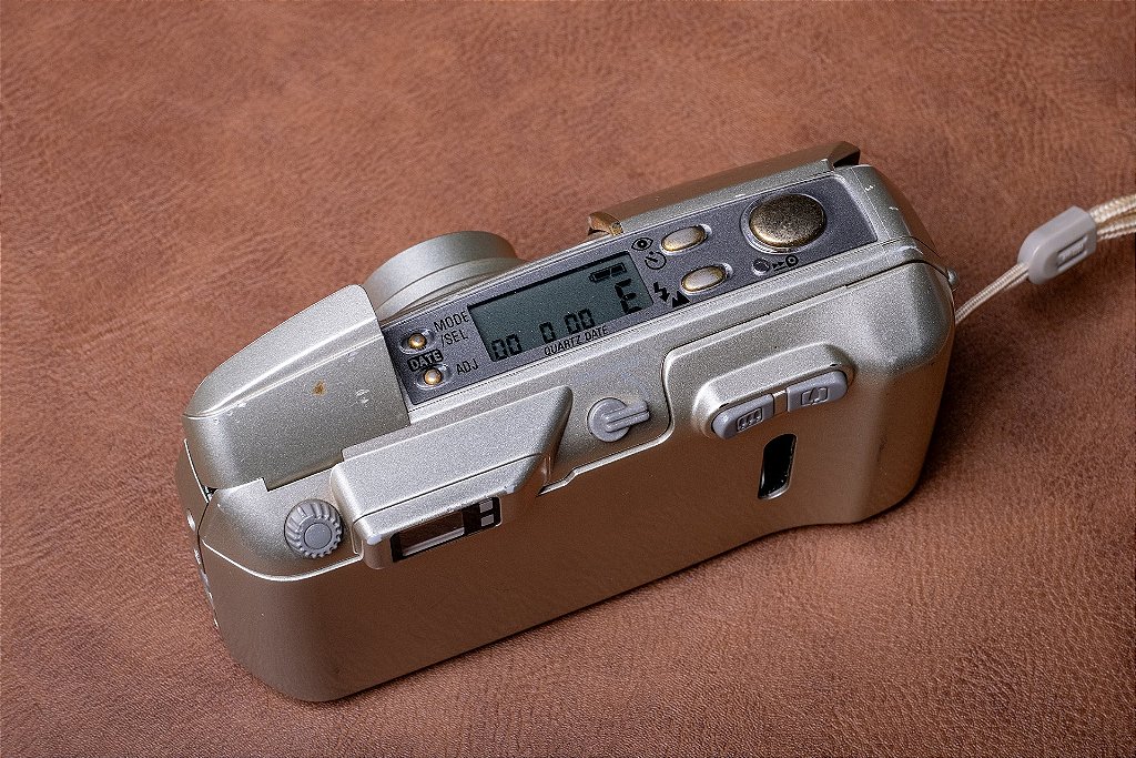 Câmera 35mm - Nikon Lite Touch Zoom 130ED (9.4/10) + Bateria +