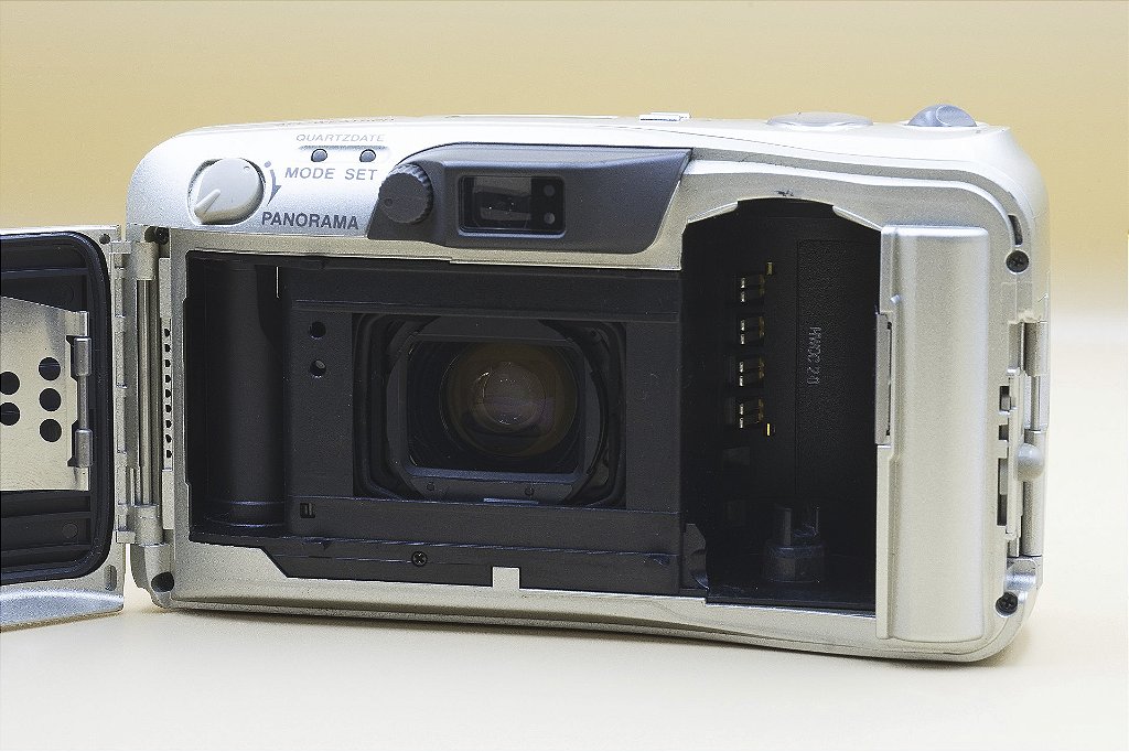 Câmera 35mm - Olympus Stylus MJU 130 + Bateria + Filme - Foto com