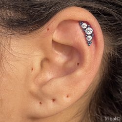 Piercing Tragus Helix Cluster Pedra Zirconia Aço Cirúrgico