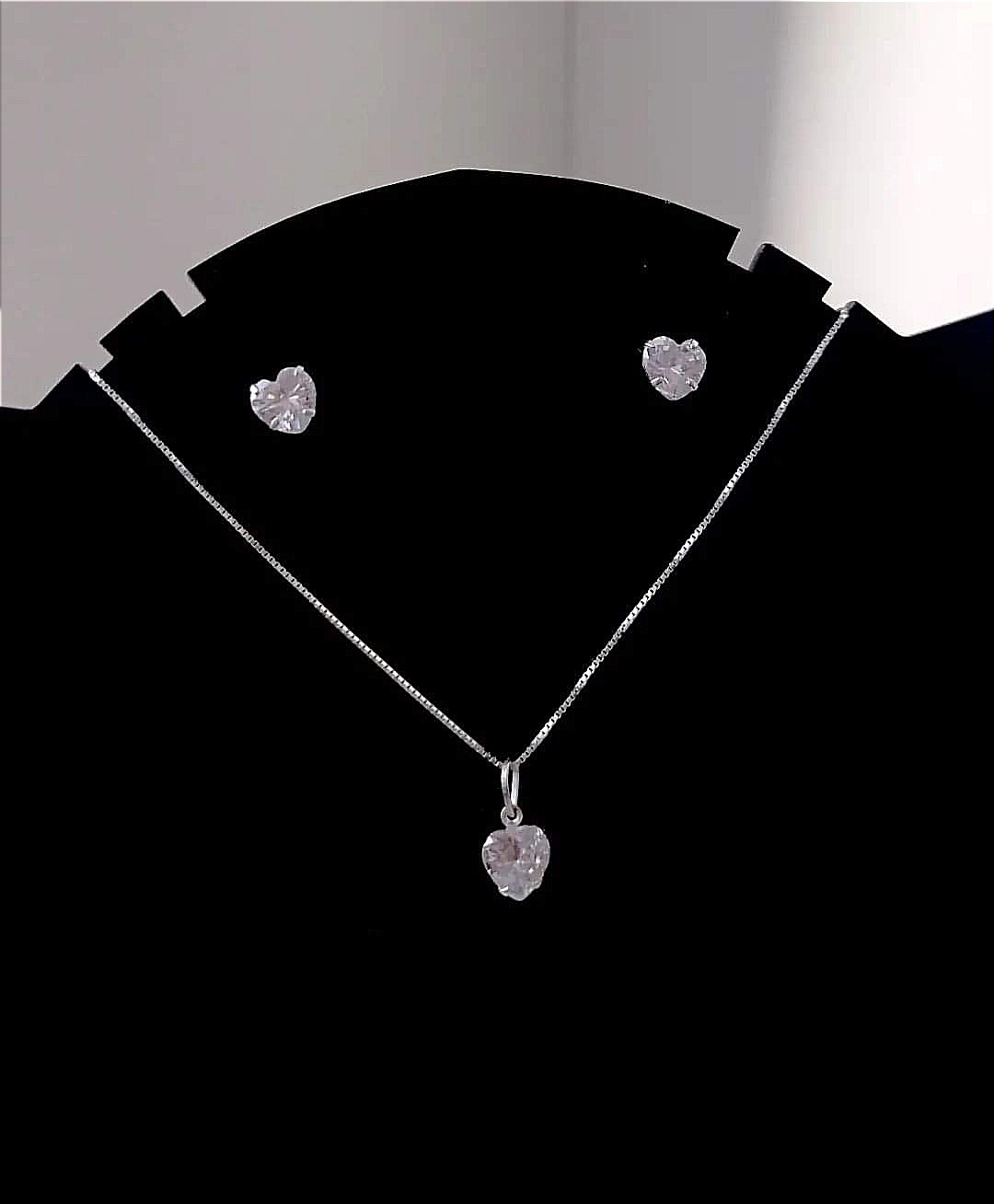 Conjunto coração com pedras zircônia prata 925