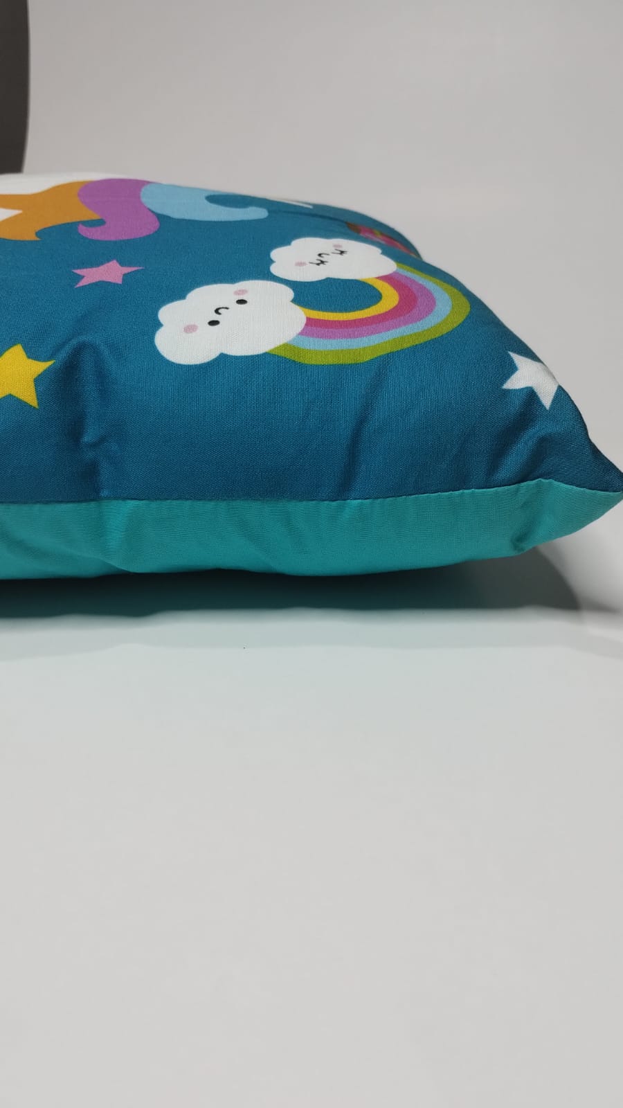 Almofada infantil unicórnio azul