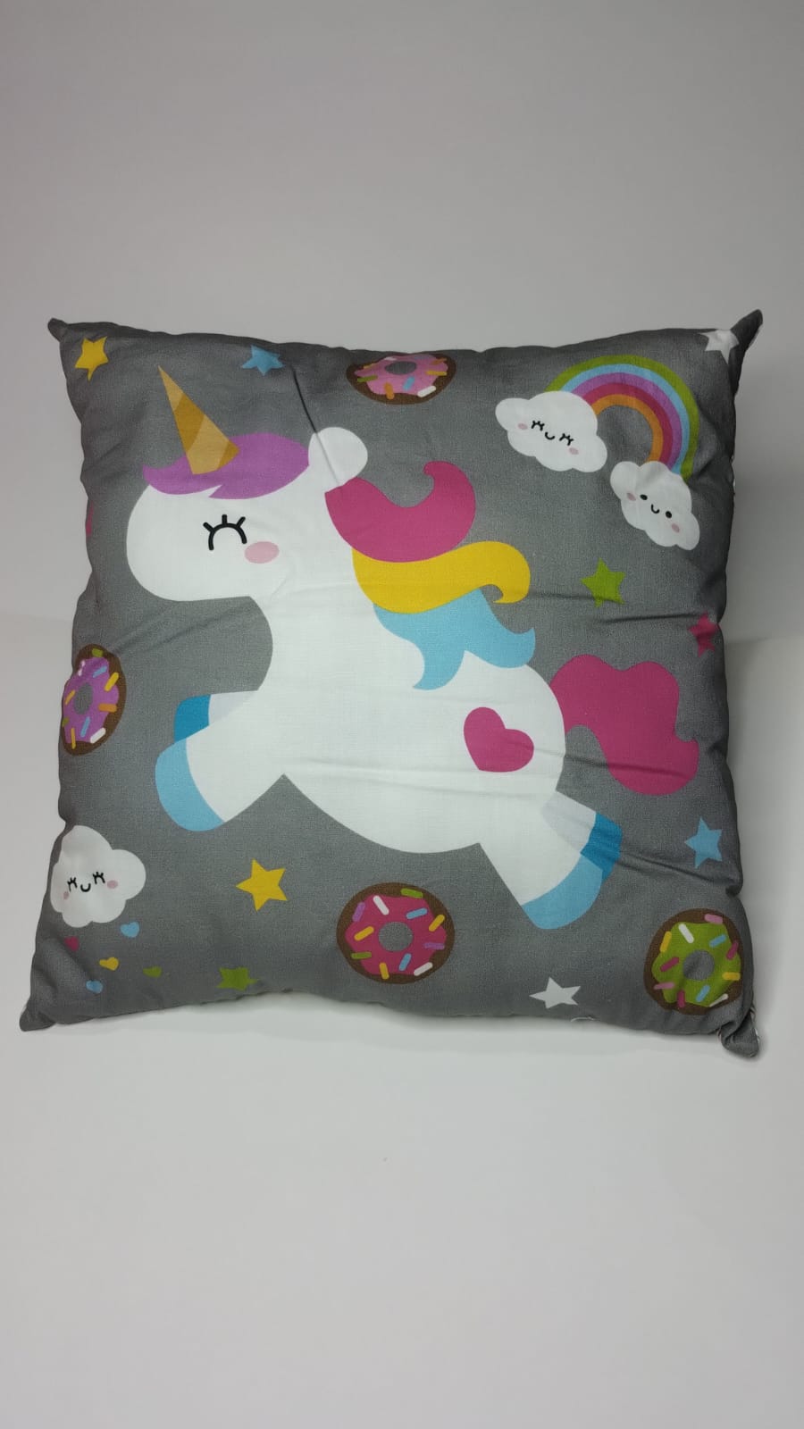 Almofada infantil unicórnio cinza