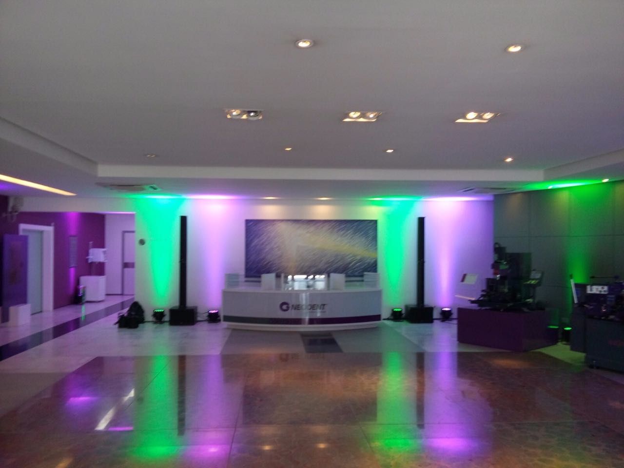 Locação Kit 8 x Refletores de LED [ULTRA-BRILHO] (Aluguel 24h)