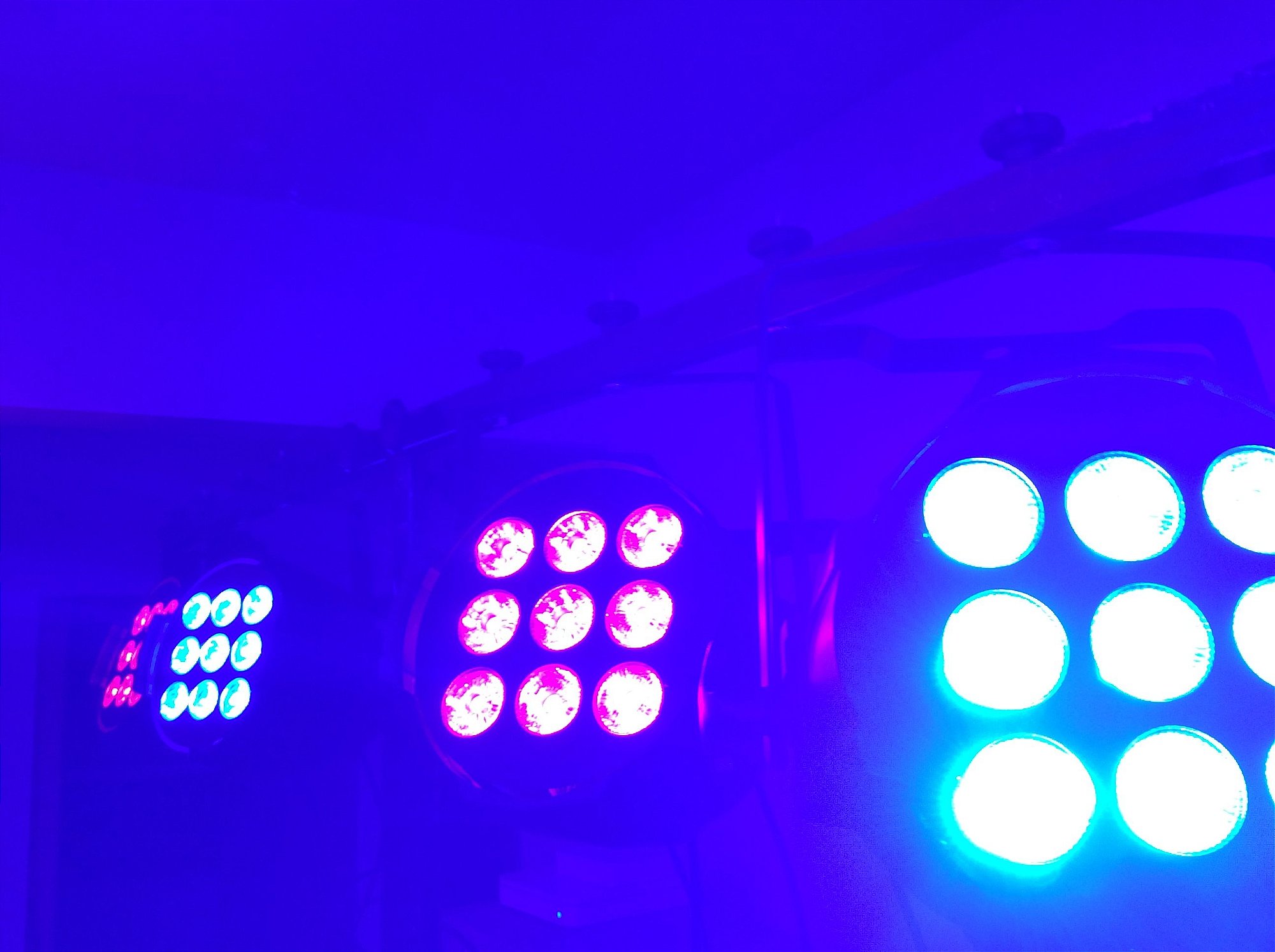 Kit 4 x Optipar LED [Modelo 9-Leds de 18W] (Aluguel 24h)