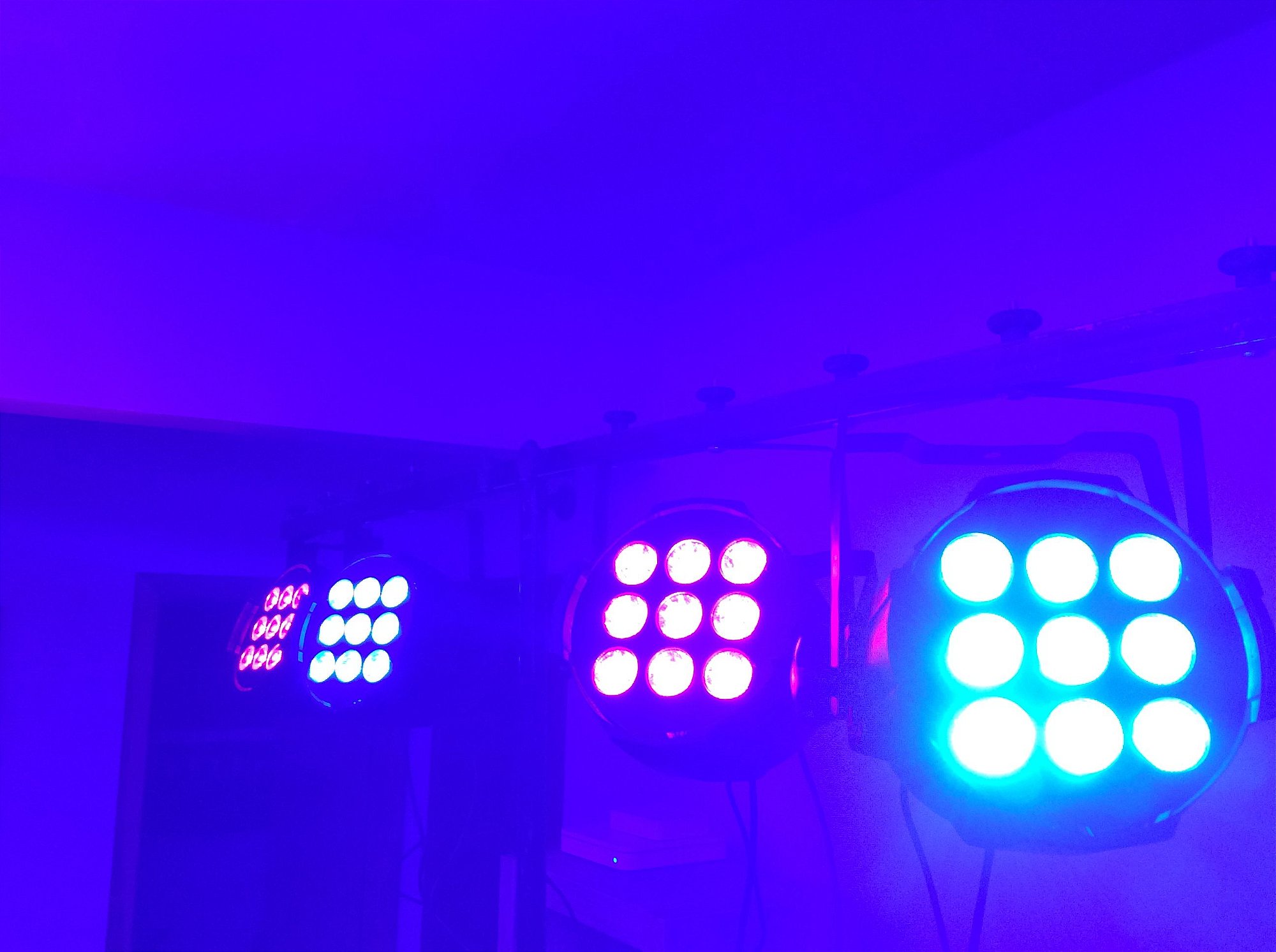 Kit 4 x Optipar LED [Modelo 9-Leds de 18W] (Aluguel 24h)