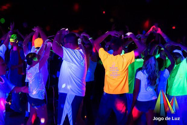 Neon Party 2 - Kit de Luz Negra (Aluguel 24h)
