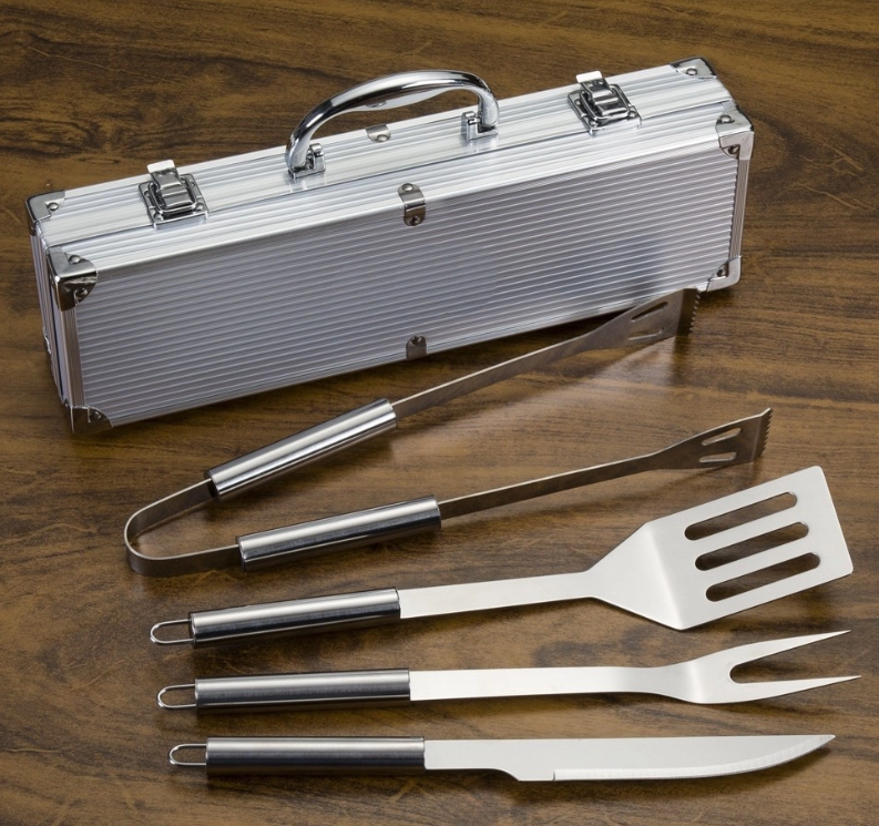 KIT CHURRASCO 5 PEÇAS COM MALETA DE ALUMÍNIO - CLINK