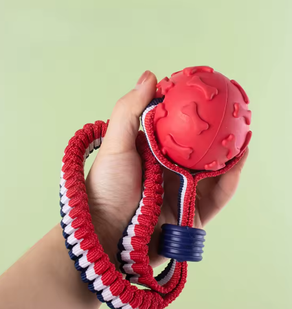 BRINQUEDO PARA PET CABO DE GUERRA COM BOLA DE BORRACHA 26X7CM - C3B