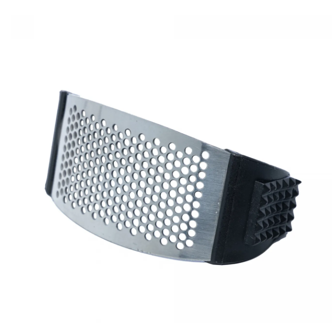 ESPREMEDOR DE ALHO EM AÇO INOX COM AMACIANTE DE CARNES NA ALÇA 11X7CM - LYOR