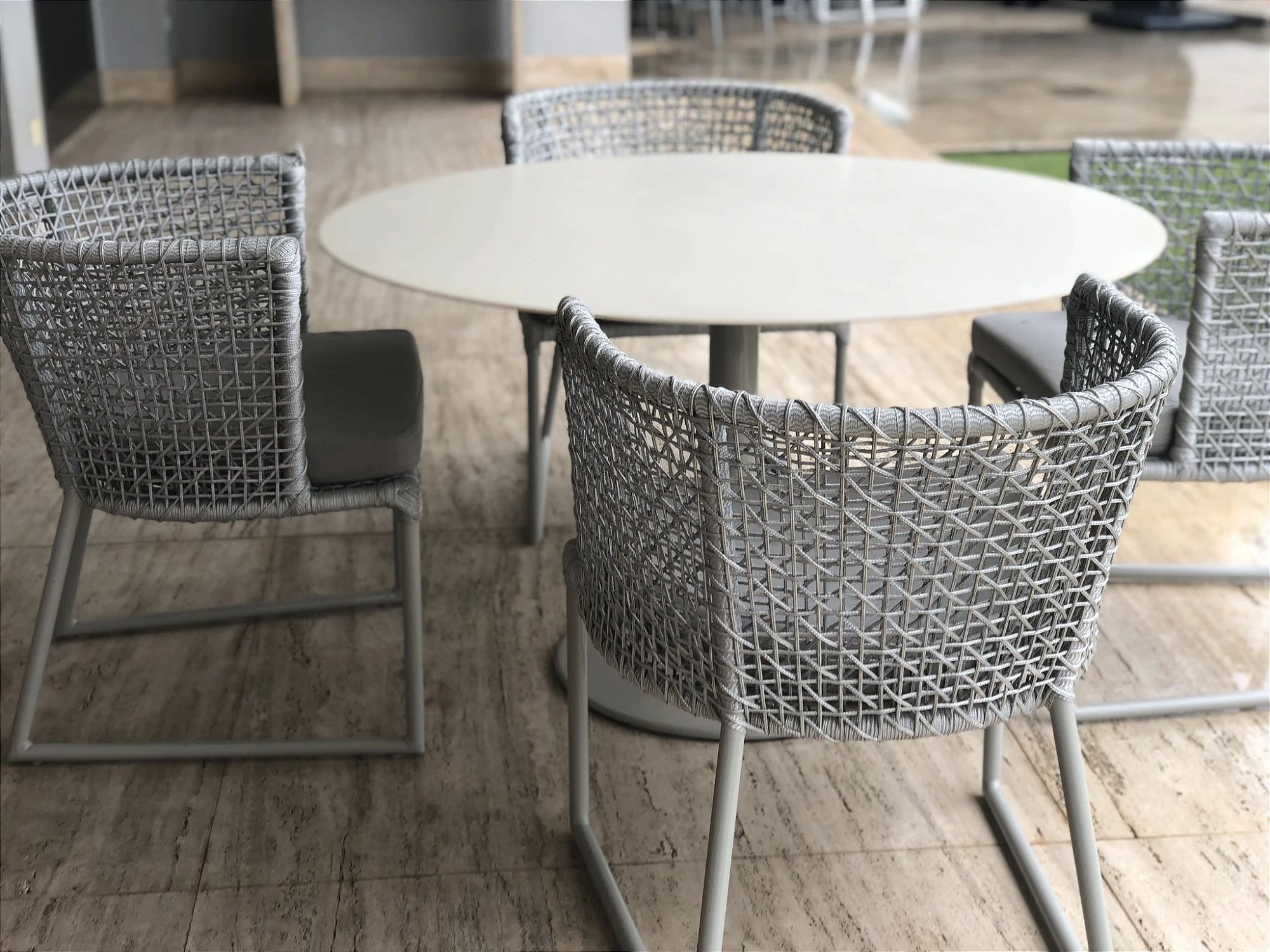 AI            k3- Conjunto de Mesa e 4 cadeiras tropical