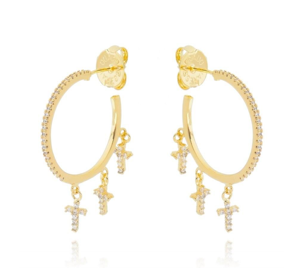 Brinco de Argola com Três/ 3 Cruz Cravejadas em Zircônia Penduradas - Semijoia Argolinha18k