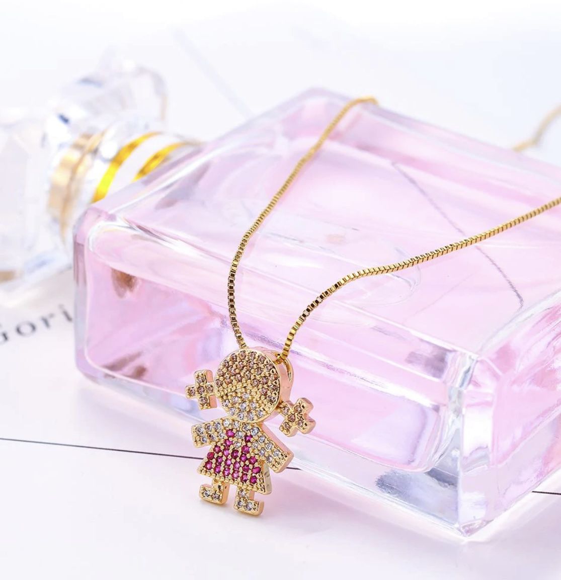 Colar  Filha Menina Vestido Rosa - Semijoia Banhada a Ouro 18k