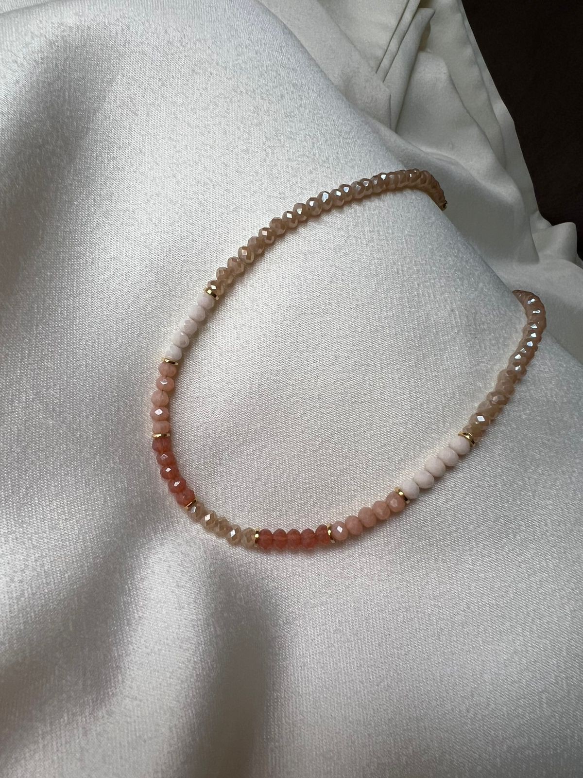 Colar Cristalzinho - Chocker Cristalzinho em Degrade  Colorido - Banhado em ouro 18K