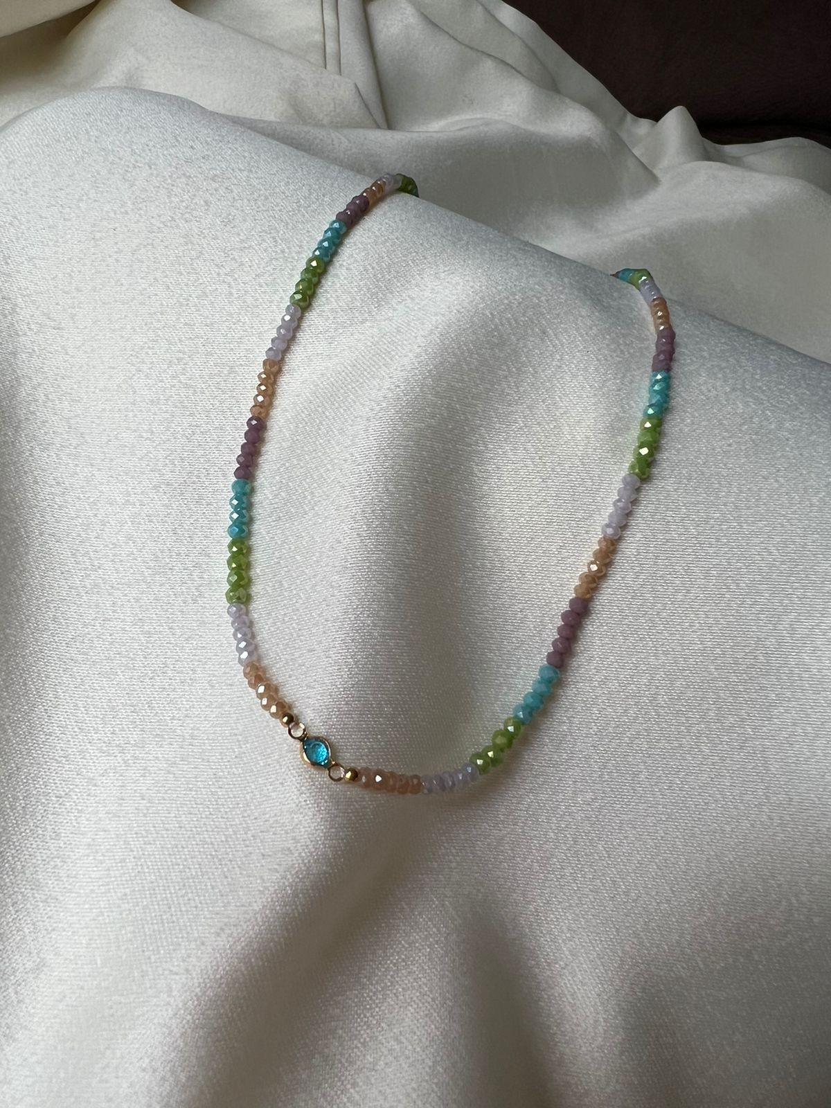 Colar Cristalzinho - Chocker Cristalzinho em Degrade  Colorido - Banhado em ouro 18K