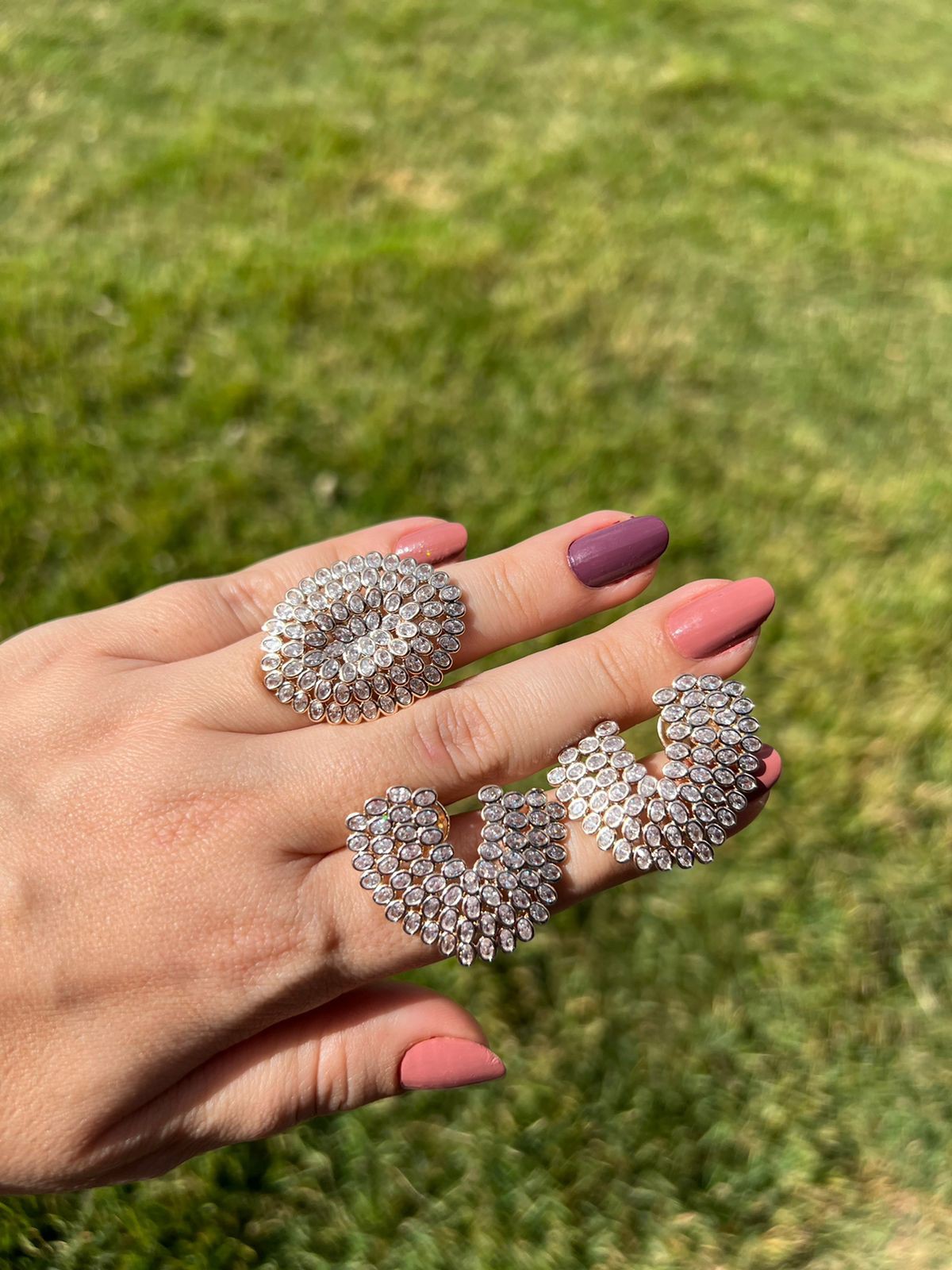 Conjunto Gleice Brinco mais Anel Pura Elegância - Cravação Inglesa de Zircônias - Semijoia Banhada Ouro 18k
