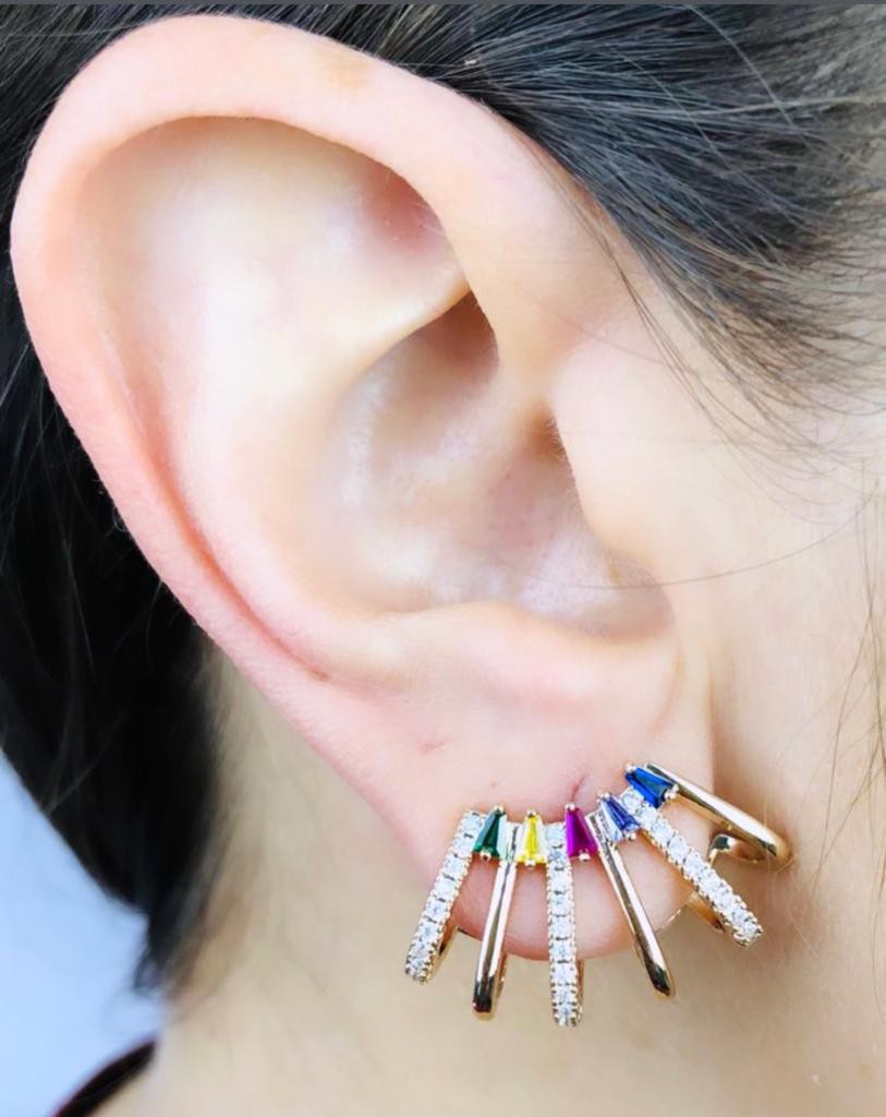 Brinco Mini Earcuff Cristal - Brilho com Atitude no Seu Estilo - Semijoia Banhada a Ouro 18K