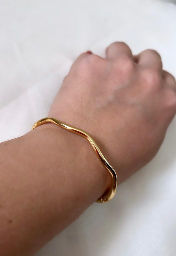 Bracelete/ Pulseira Liso/Trabalhado - Semijoia Delicada Banhada a Ouro 18K