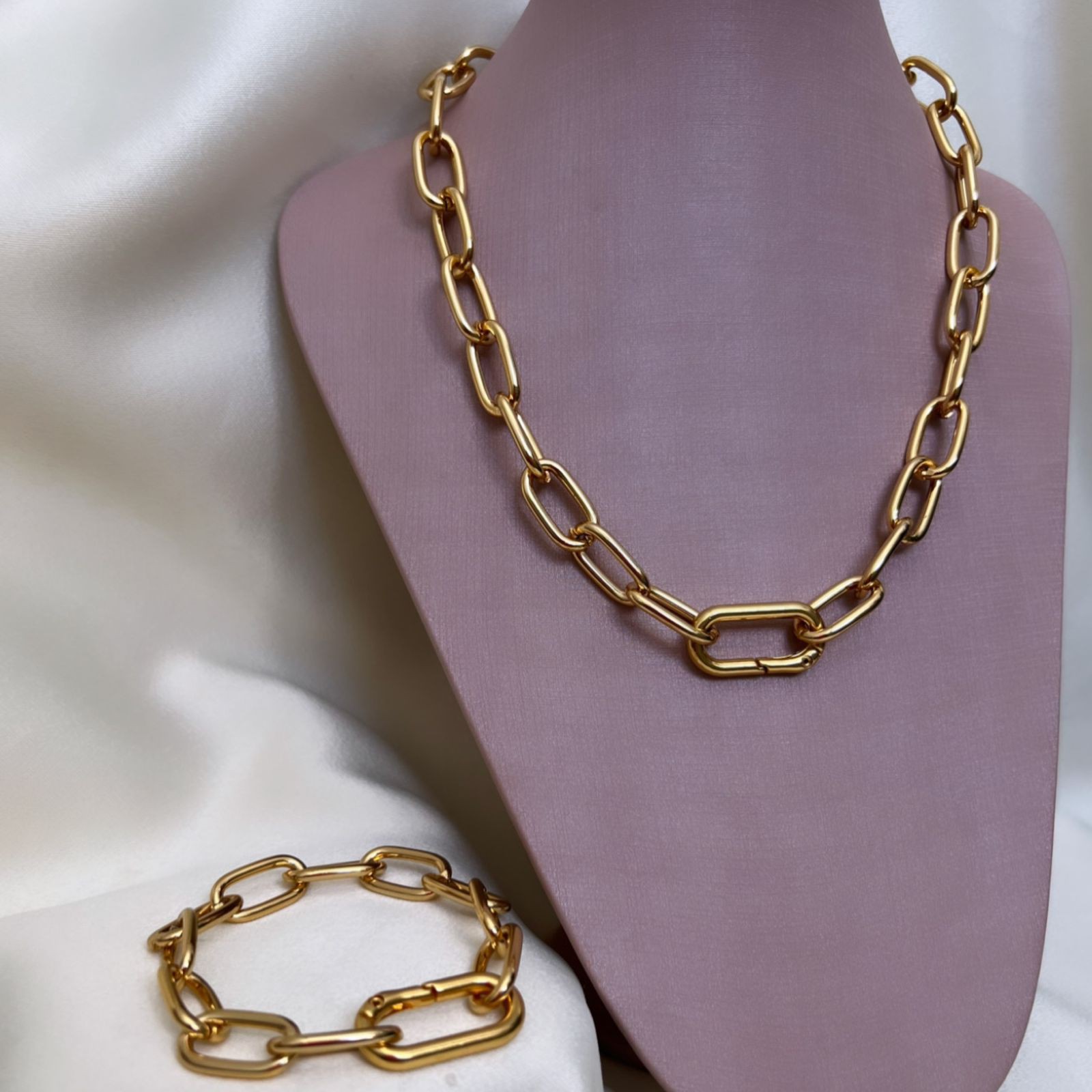 Pulseira Elo Médio Oval Fecho Com Elo - Semijoia Banhada a Ouro 18k
