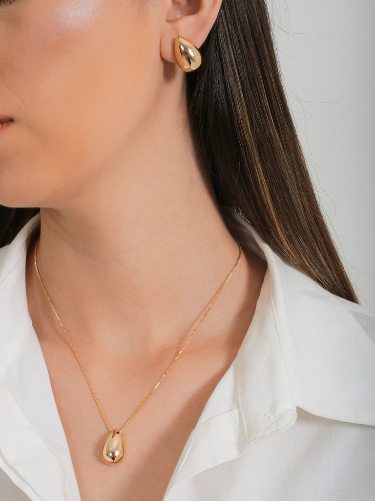 Conjunto Gota Lisa Média - Colar e Brinco - Semijoia Banhada a Ouro 18K