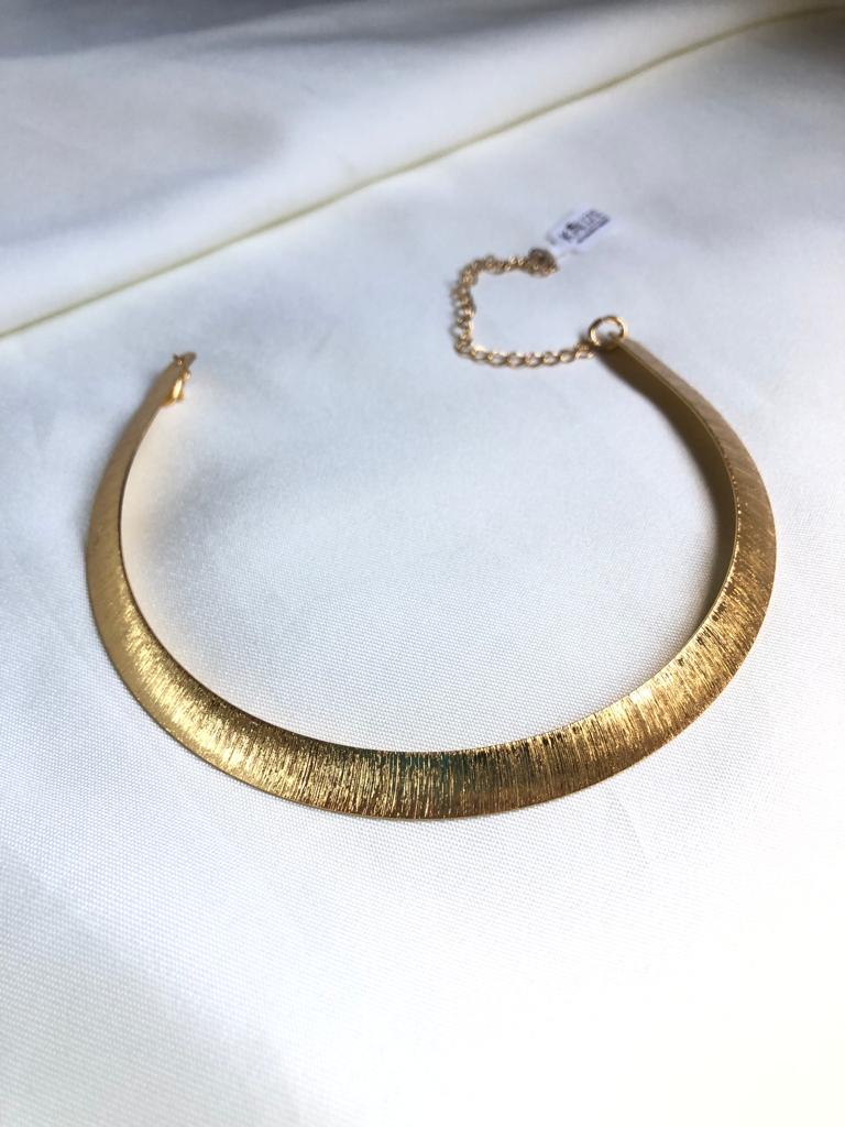 Colar Aro Chocker Grosso Lixado 10mm - Semijoia Banhada Ouro 18 K