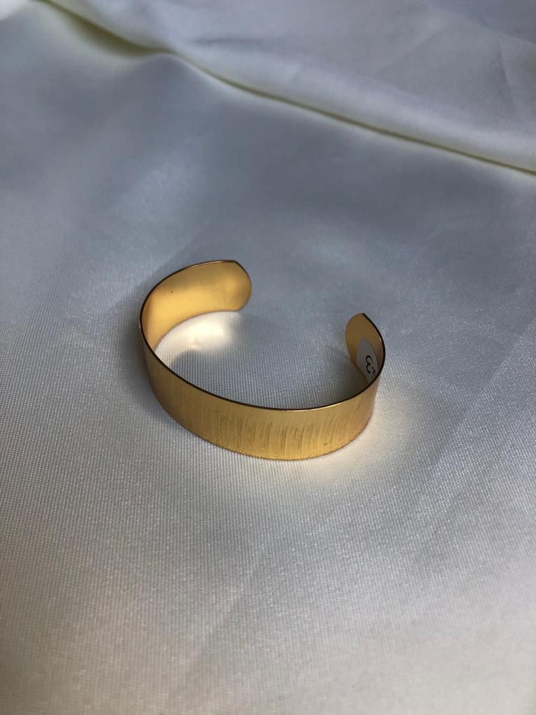 Bracelete Lixado Grosso Ajustavel - Semijoia Banhada a Ouro 18K