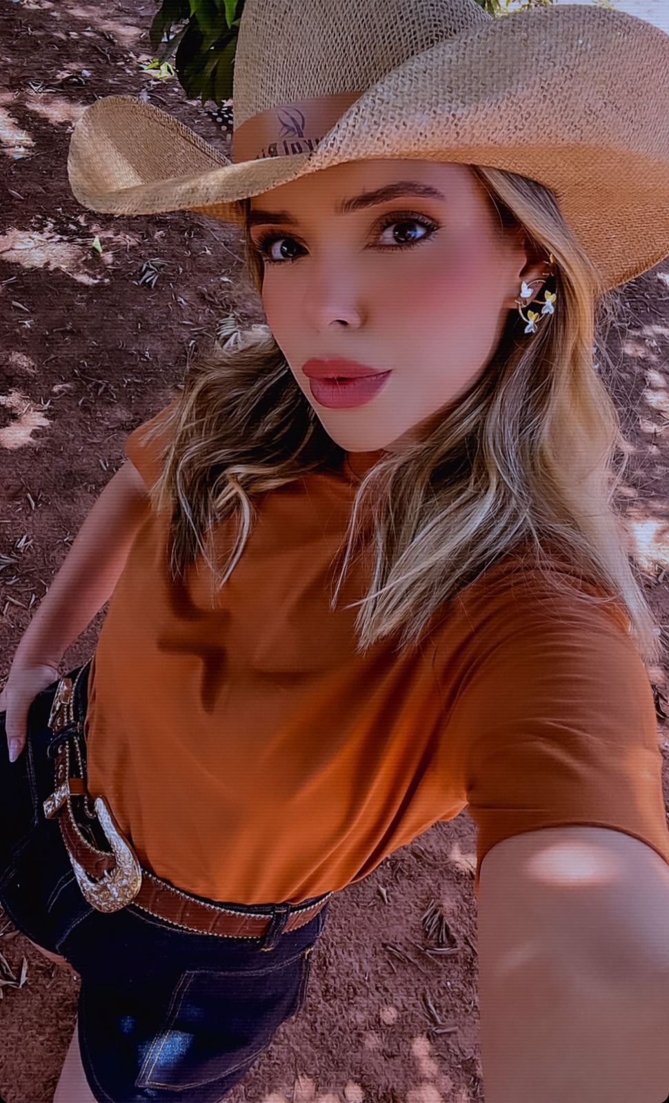Ear Cuff Borboletas Anatômico Despojado e Elegante -  Semijóia Banho Prata ou Ouro 18K