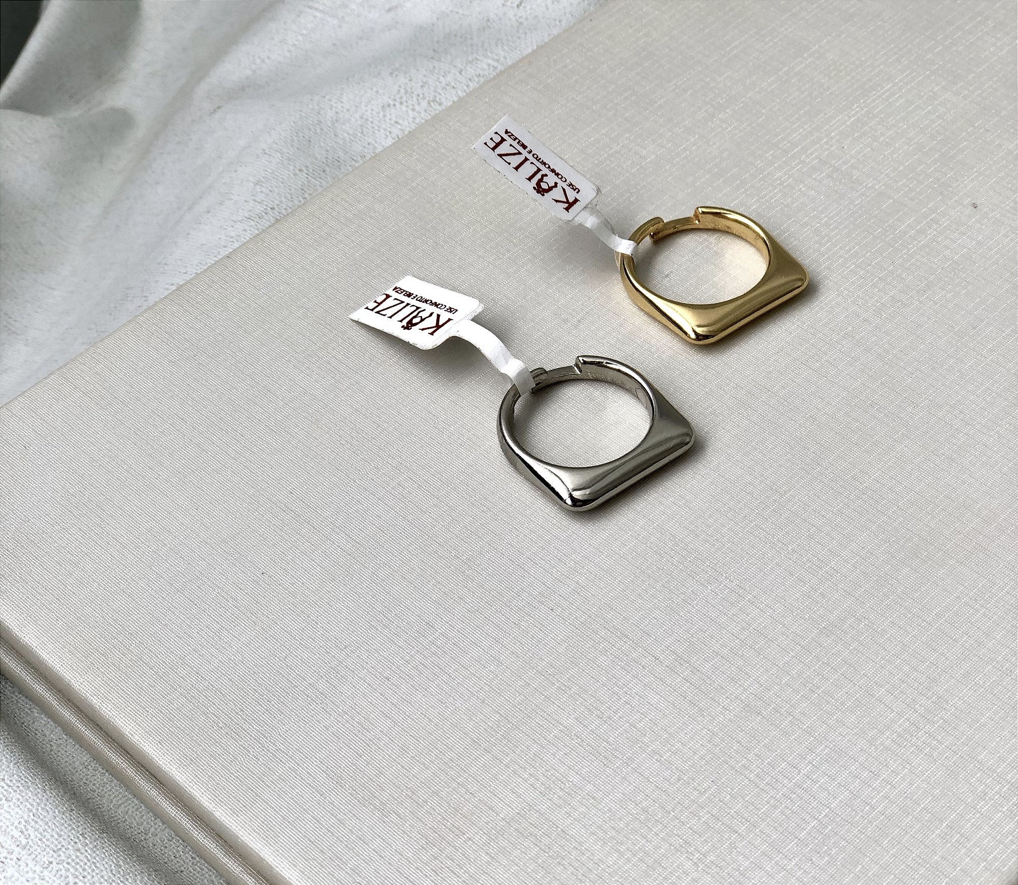Anel Quadrado Fino Liso Ajustável Duo - Semijoia Banhada Ouro 18K  ou Ródio