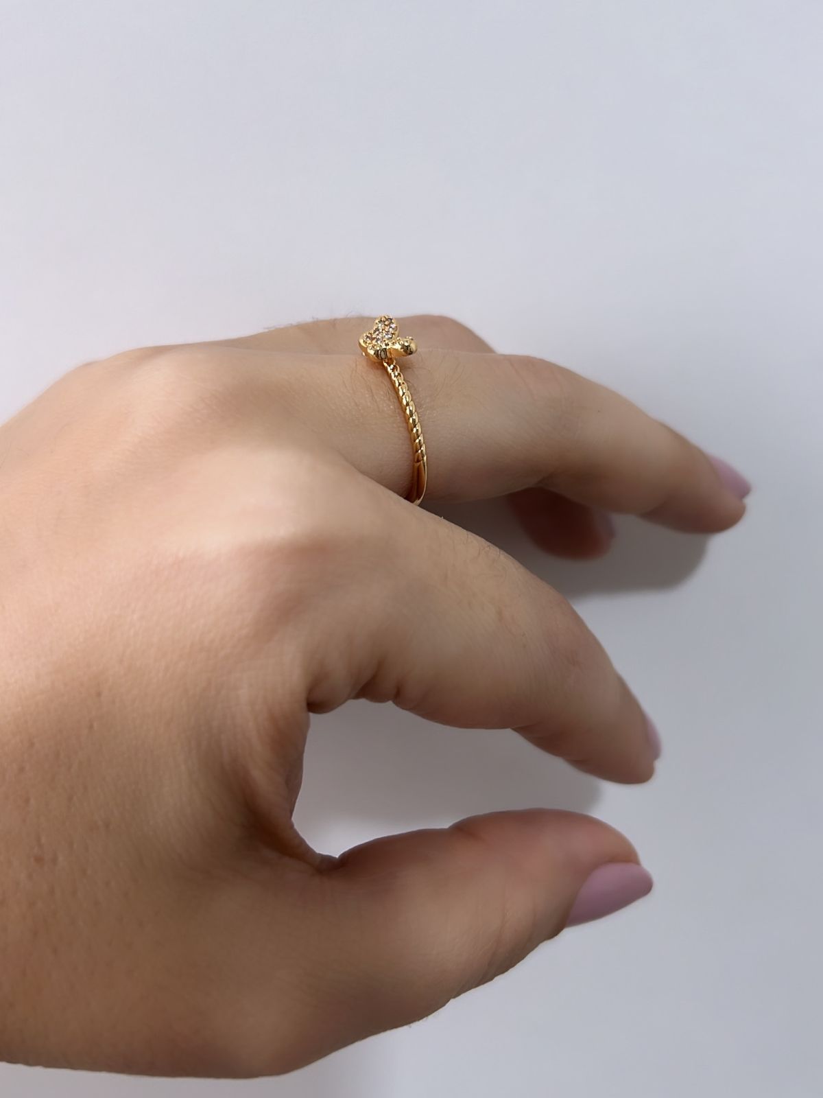 Anel de Borboleta Cravejada Minimalista - Joinha - Semijoia Banhada a Ouro 18k