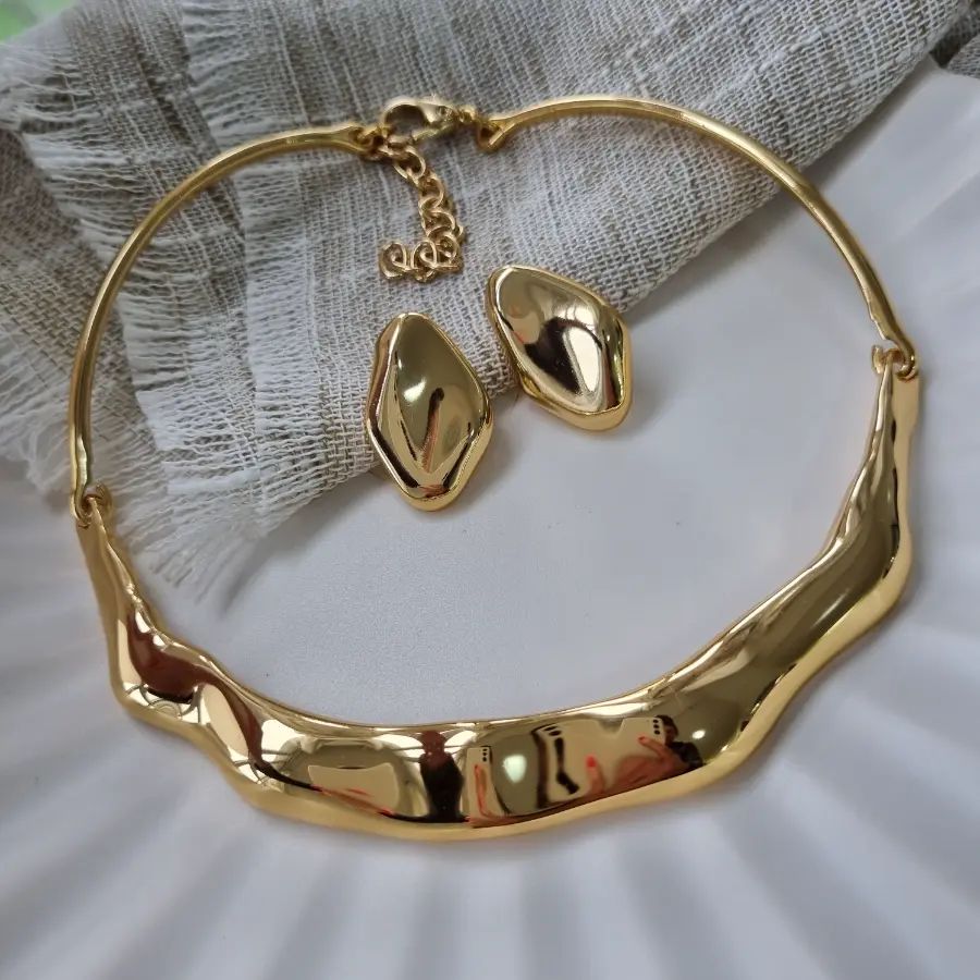 Colar Aro Autentic Rocha Orgânica - Chocker - Semijoia Banhada a Ouro 18K