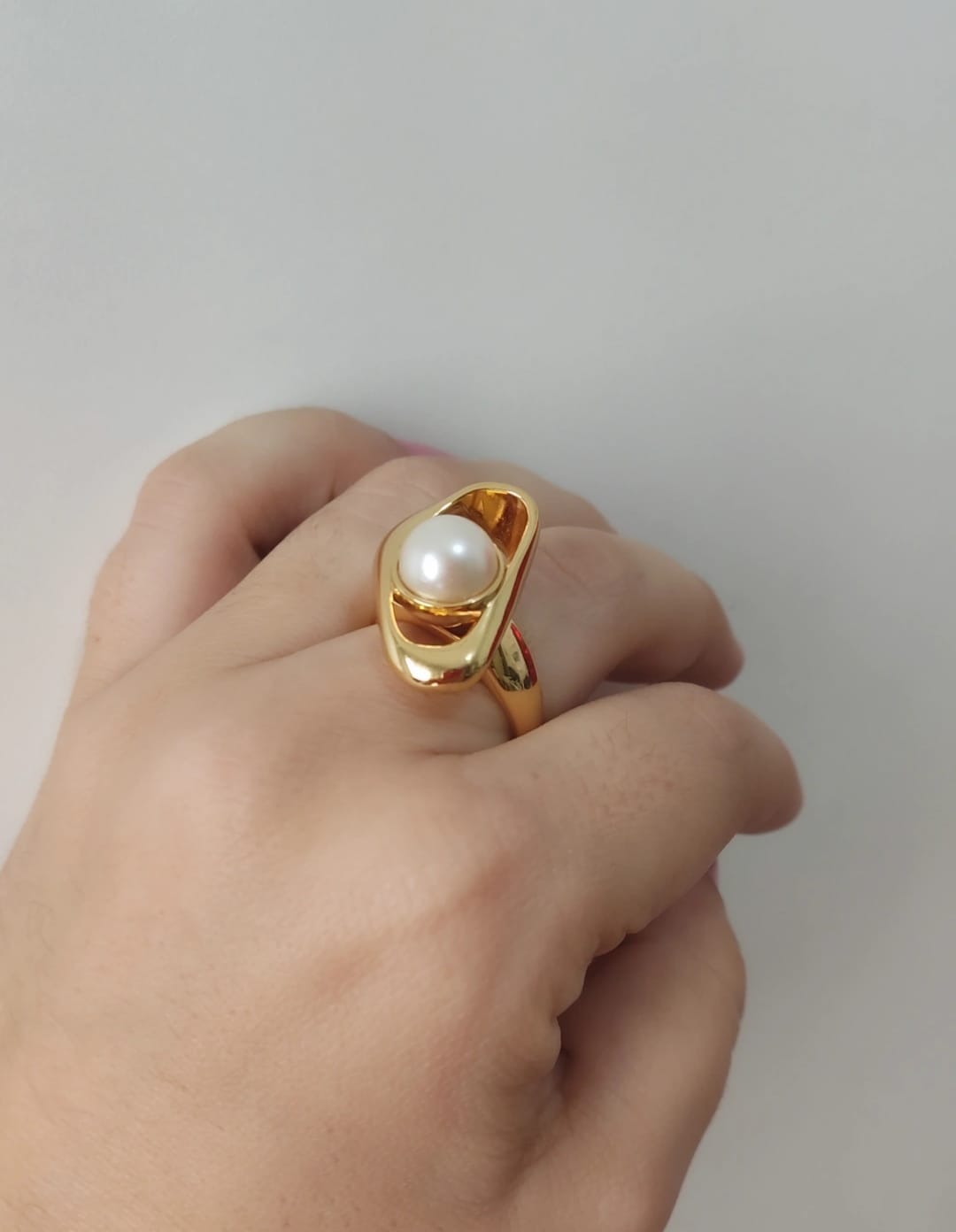 Anel Olga Com Perola - Banhado a Ouro 18k - Semijoia