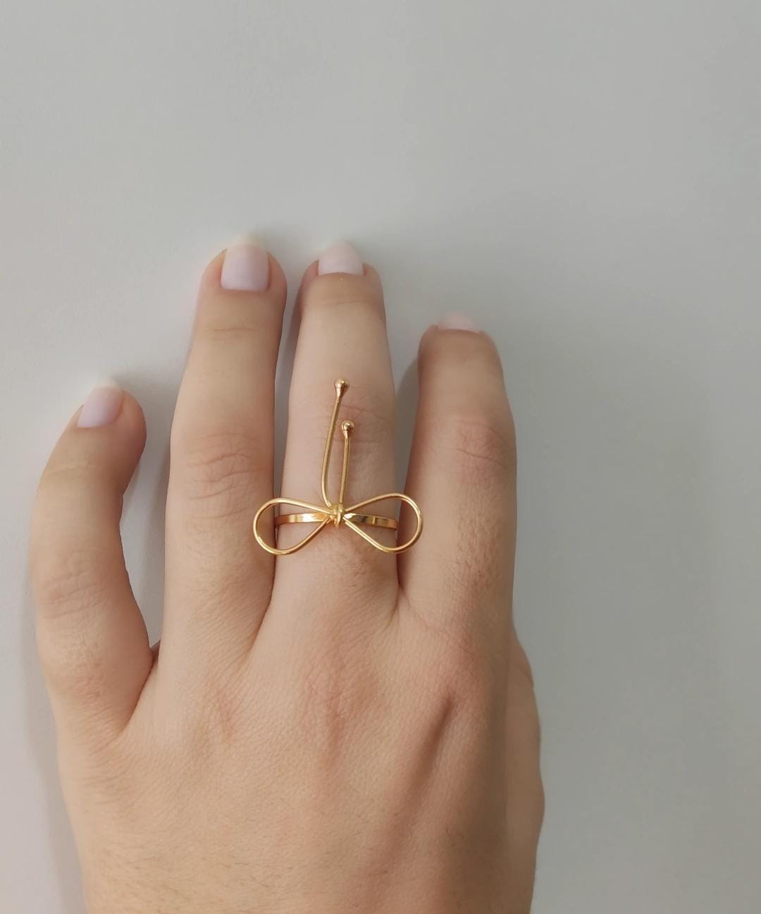 Anel Laço Fio com Bolinhas nas Pontas - Minimalista Ajustavel - Semijoia Banhada a Ouro 18K