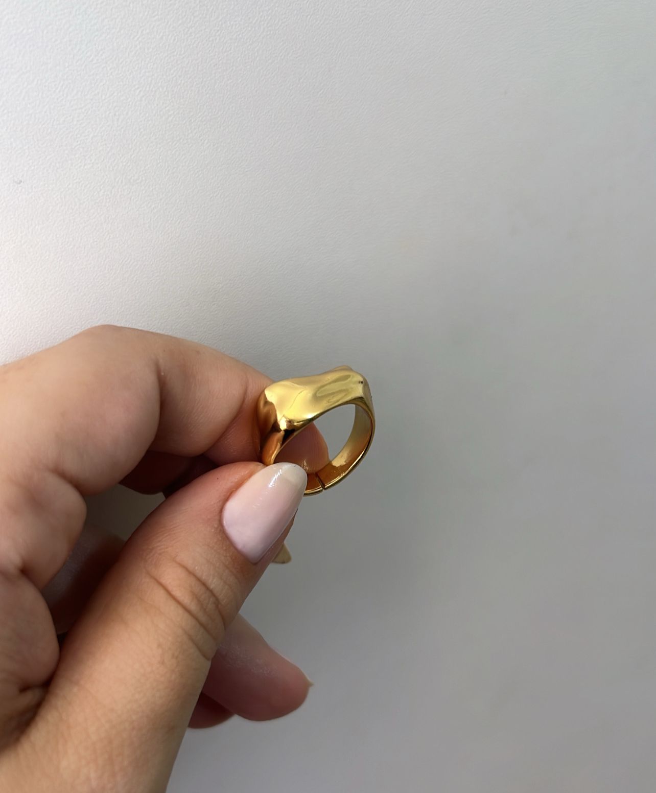 Anel Rocha Orgânica - Semijoia Banhado a Ouro 18k