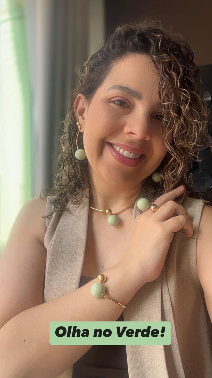 Bracelete Esfera Harmony Off White, Verde ou Marrom -Elegância Minimalista -Semijoia Banhado a Ouro 18k