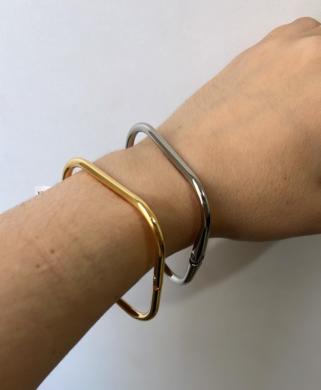 Bracelete Quadrado Fino Liso Minimalista Geométrico - Semijoia Banhada a Ouro 18K ou Rodio