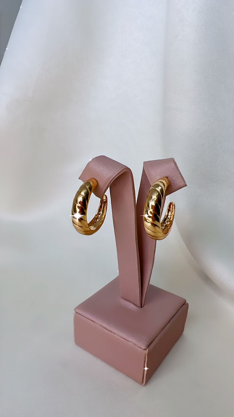 Brinco Argola Lisa Croissaint - Banhado a Ouro 18K - Semijoia
