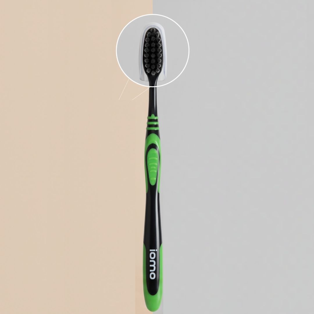 Escova Dental Adulto Macia com Capa Protetora Iamo YS43473 - Pcte c/ 12 unid